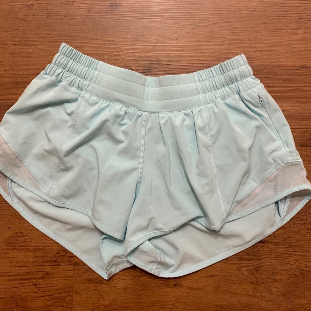 Lululemon Hotty Hot Short II 2.5”